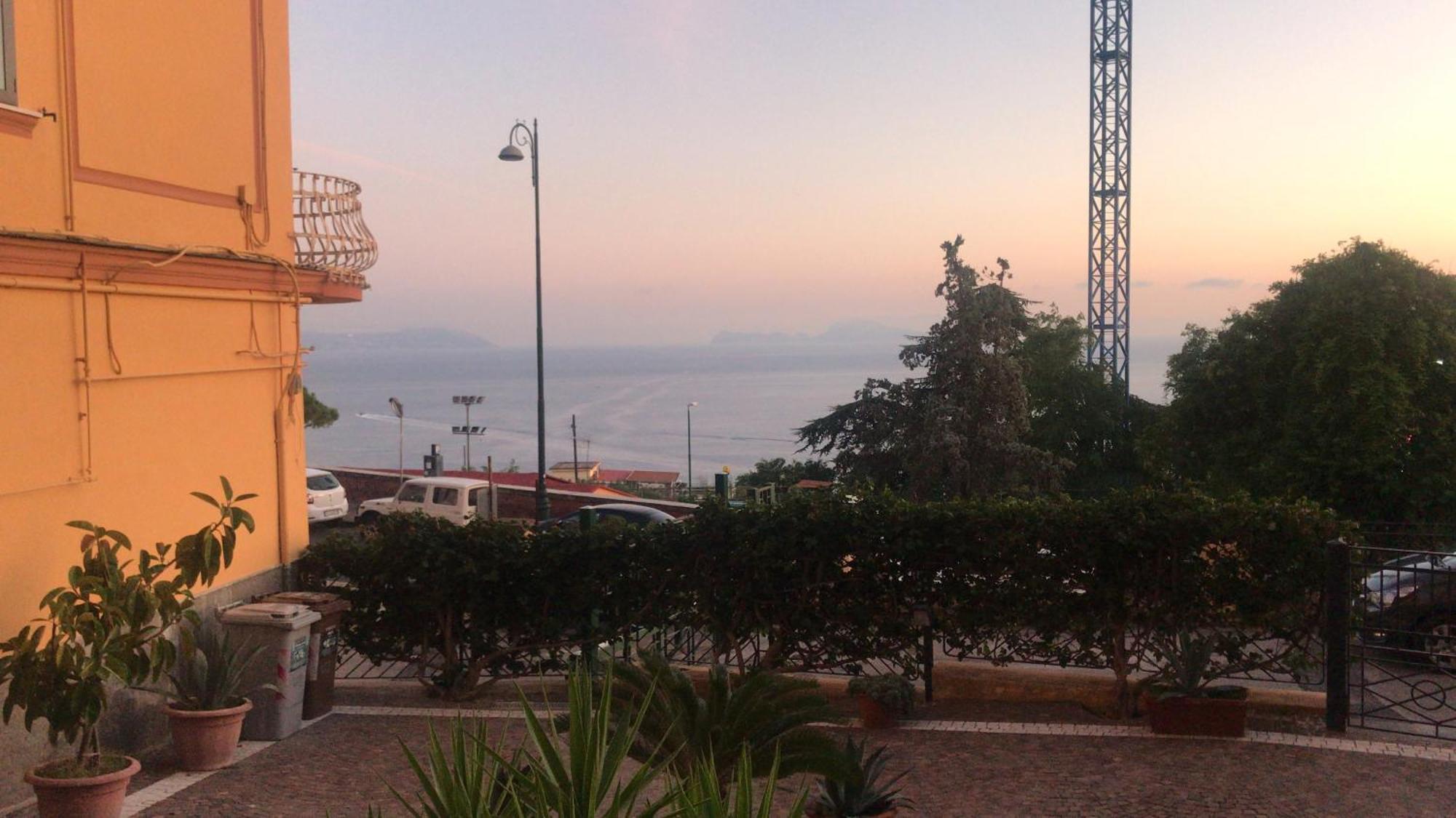 Vomero Guest House نابولي المظهر الخارجي الصورة